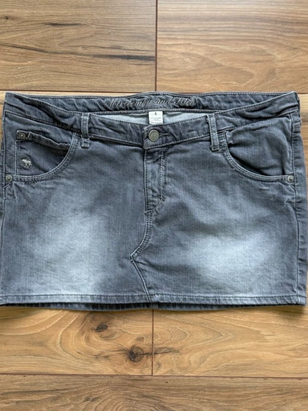 Abercrombie & Fitch Y2K Low Rise Denim Mini Skirt Size 4